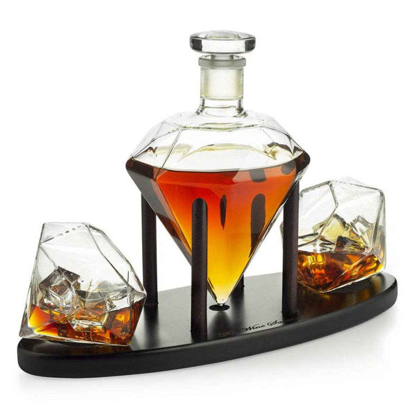 Diamond Whiskey Decanter with 2 Diamond Whiskey Glasses