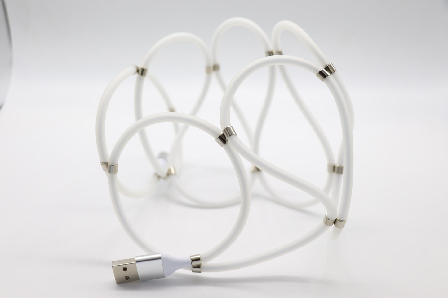 Coil – Self-Coiling Charger